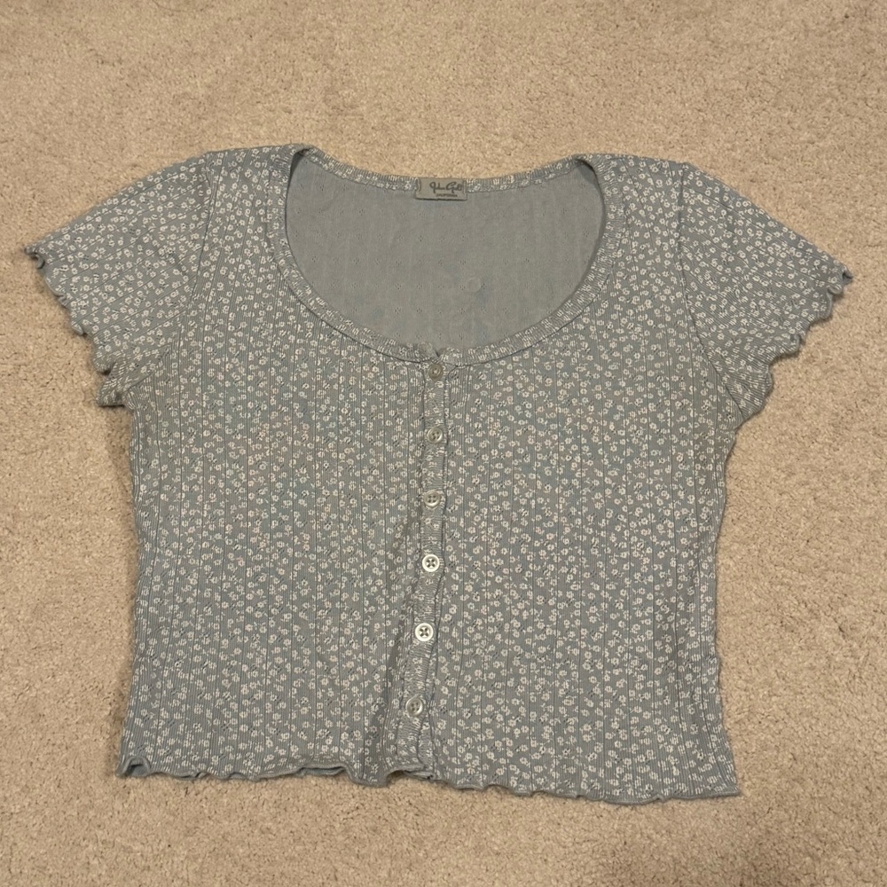 Brandy Melville Light Blue White Floral Zelly top